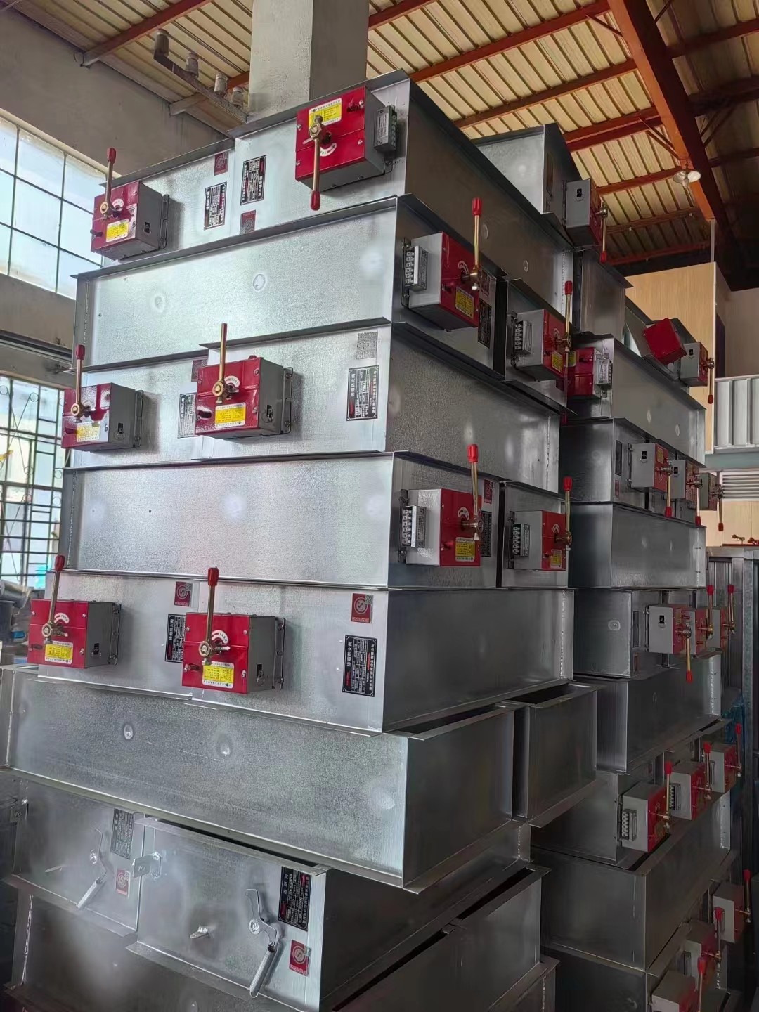 电动防ç«é˜€çš„é…电和控制探讨